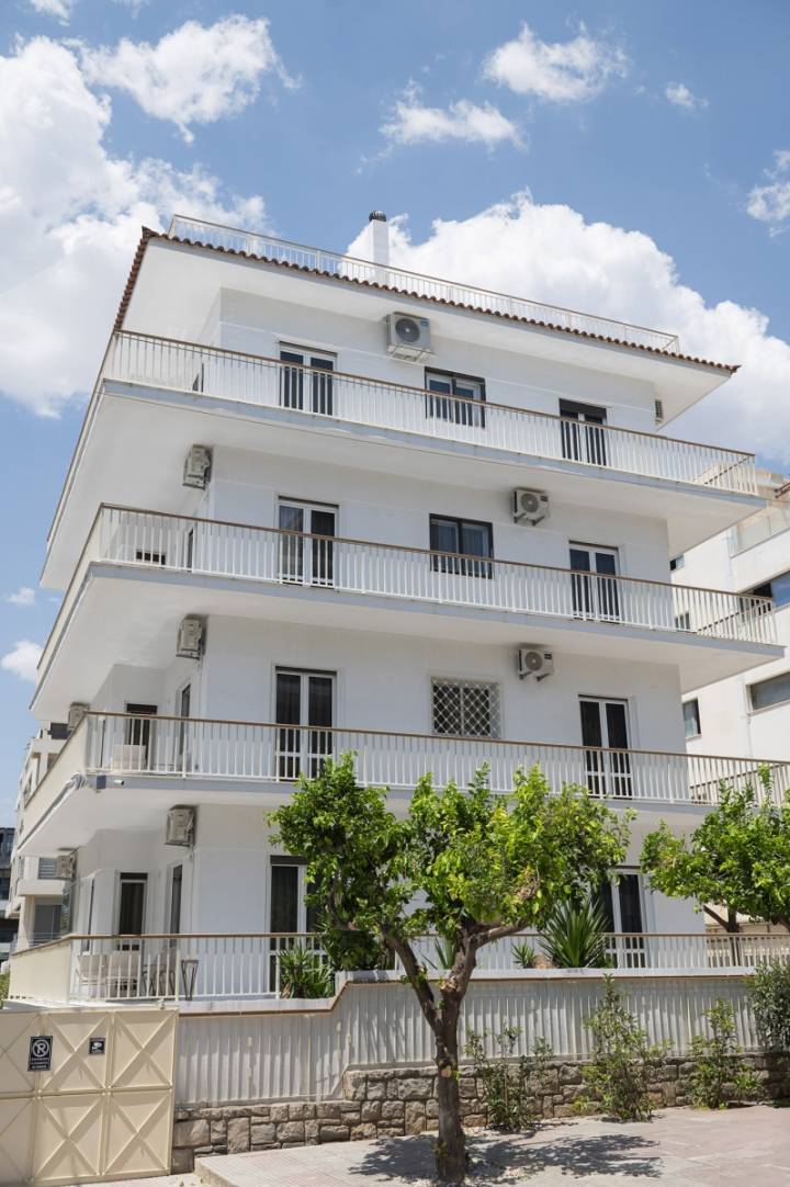 Distances - Glyfada Stay - Glyfada Athens